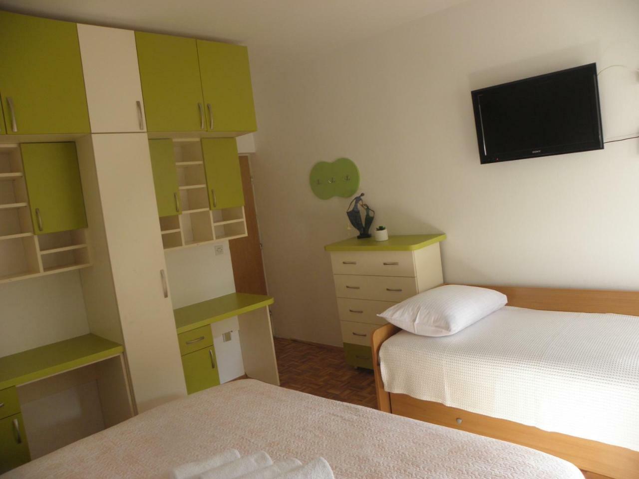 Apartman Ive Starigrad Paklenica Dış mekan fotoğraf